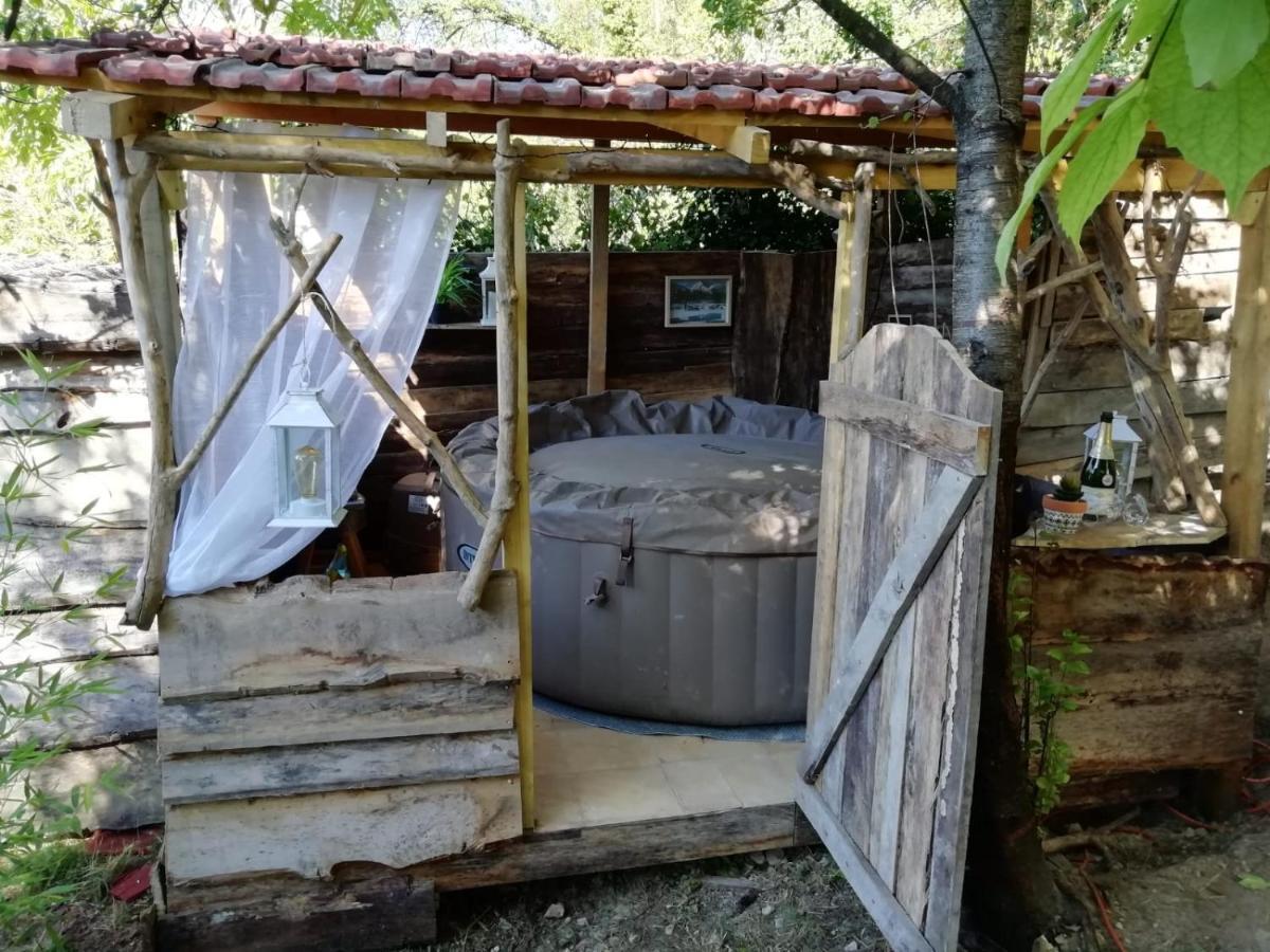 La Cabane Des Trappeurs Crepy-en-Valois Exterior photo